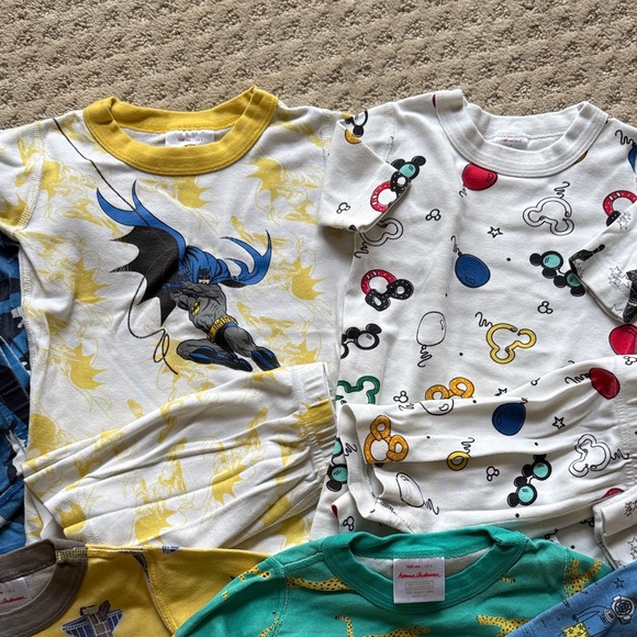 Bundle of (9) Hanna Andersson Short John Pajama Sets, SIZE 4 - Picture 3 of 12